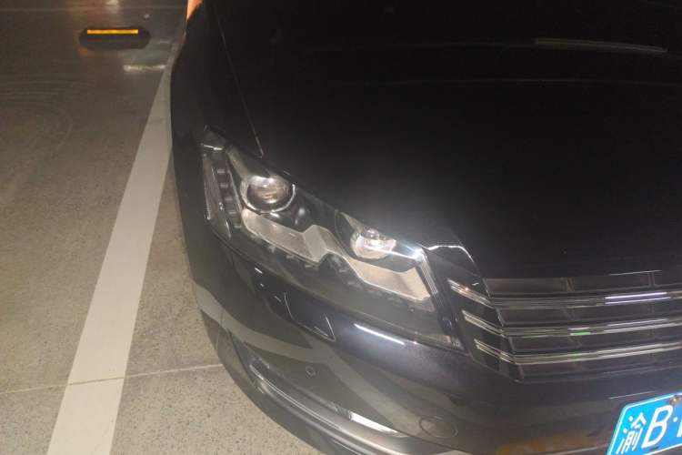 Used Volkswagen Passat 2014 1.8TSI DSG Prestige Edition Right Front Headlight