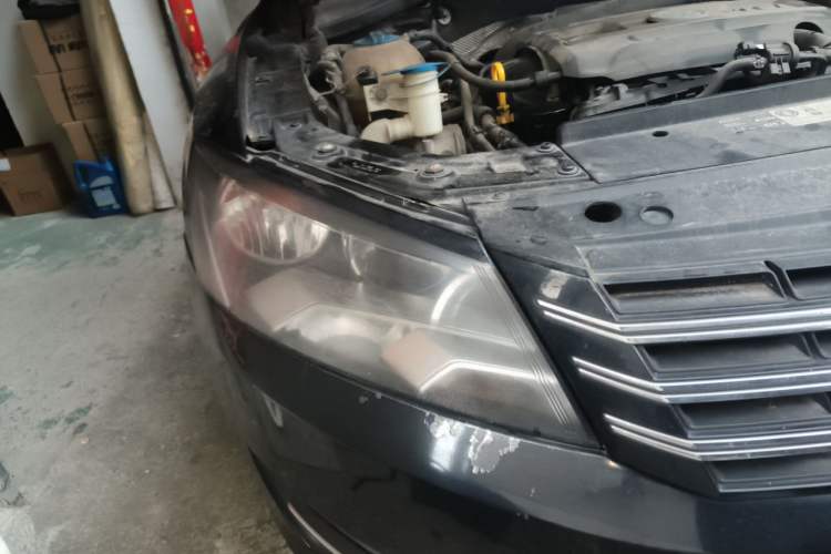 Used Volkswagen Passat 2014 1.8TSI DSG Prestige Edition Right Front Headlight