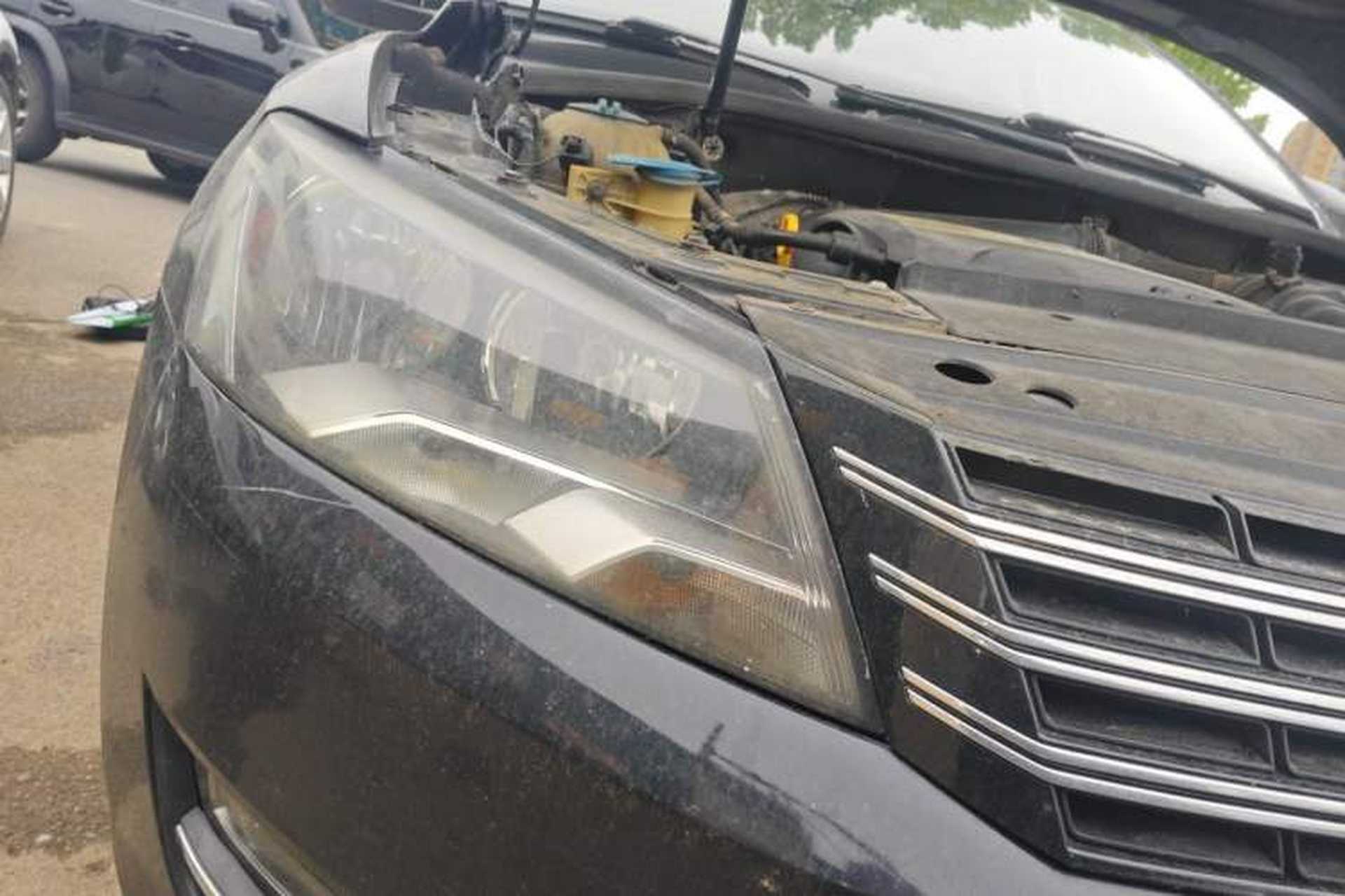 Used Volkswagen Passat 2014 1.8TSI DSG Prestige Edition Right Front Headlight