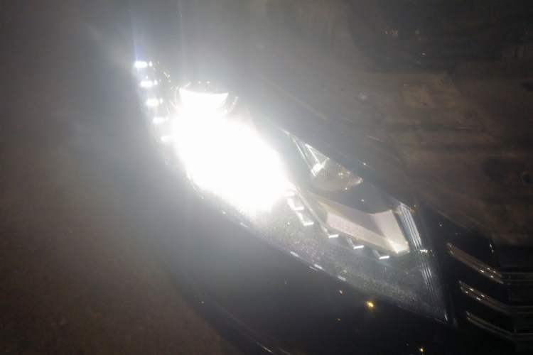 Used Volkswagen Passat 2014 2.0 TSI DSG Prestige Edition Right Front Headlight