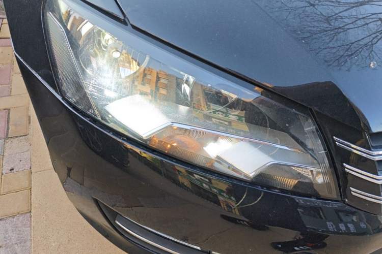 Used Volkswagen Passat 2014 1.8TSI DSG Prestige Edition Right Front Headlight