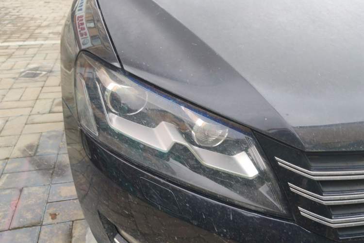 Used Volkswagen Passat 2014 1.8TSI DSG Prestige Edition Right Front Headlight