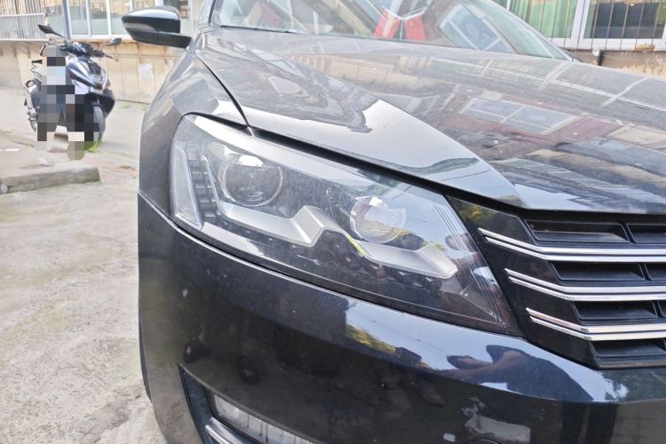 Used Volkswagen Passat 2014 1.8TSI DSG Prestige Navigation Edition Right Front Headlight
