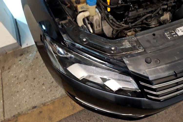 Used Volkswagen Passat 2014 1.8TSI DSG Prestige Edition Right Front Headlight