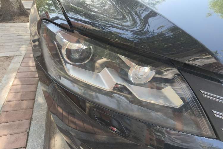 Used Volkswagen Passat 2014 2.0 TSI DSG Prestige Navigation Edition Right Front Headlight