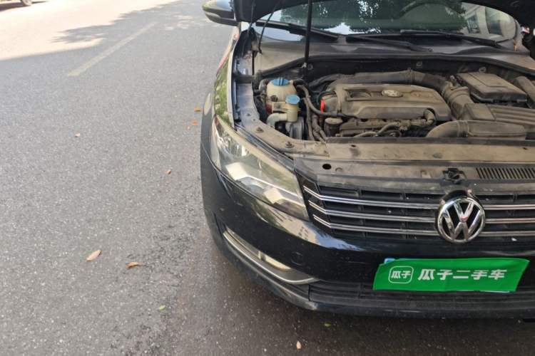 Used Volkswagen Passat 2014 1.8TSI DSG Prestige Edition Right Front Headlight