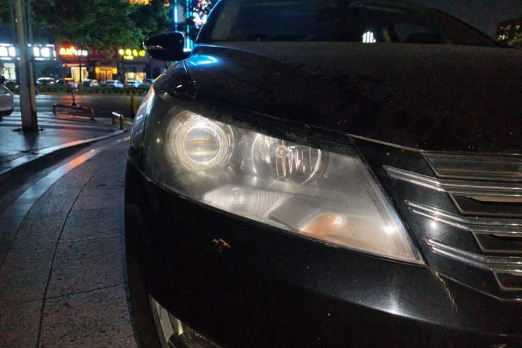 Used Volkswagen Passat 2014 1.8TSI DSG Prestige Navigation Edition Right Front Headlight