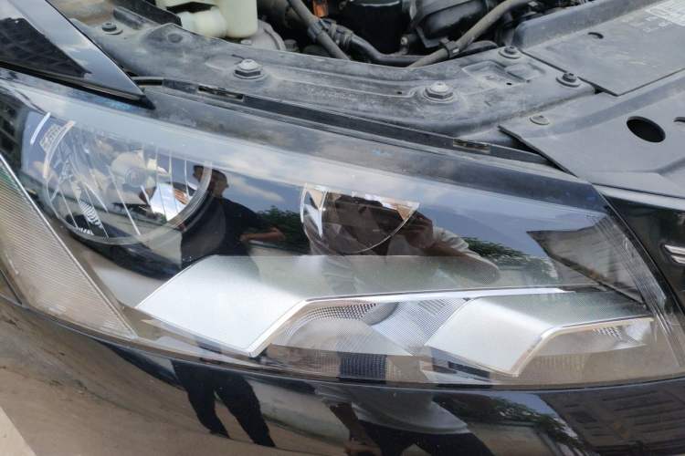 Used Volkswagen Passat 2014 1.8TSI DSG Prestige Edition Right Front Headlight