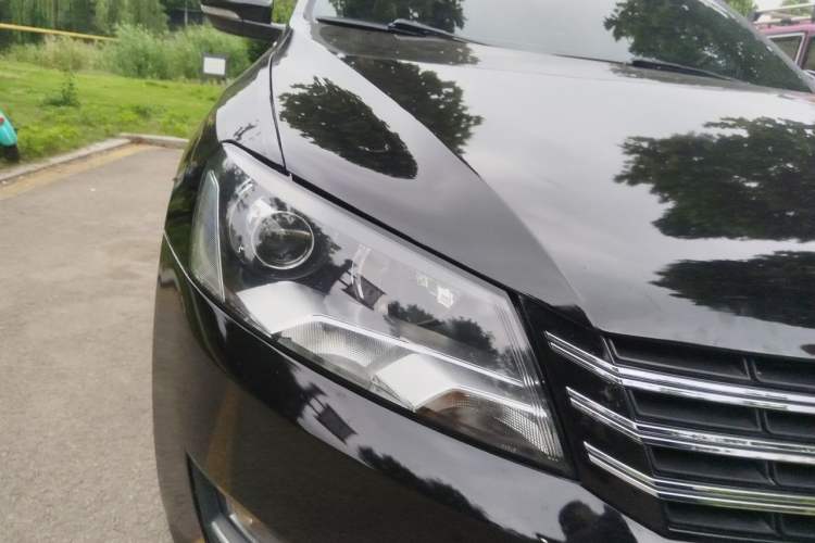 Used Volkswagen Passat 2014 1.8TSI DSG Prestige Edition Right Front Headlight