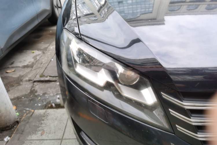 Used Volkswagen Passat 2014 2.0 TSI DSG Ultimate Edition Right Front Headlight