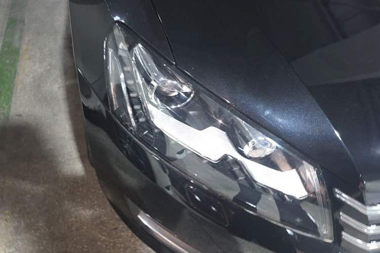Used Volkswagen Passat 2014 2.0 TSI DSG Prestige Edition Right Front Headlight