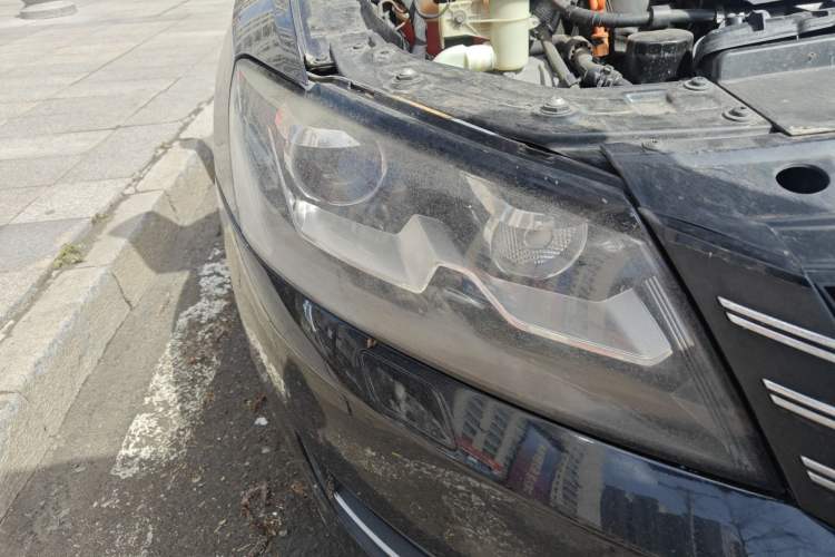 Used Volkswagen Passat 2014 1.8TSI DSG Prestige Edition Right Front Headlight