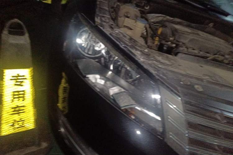 Used Volkswagen Passat 2014 1.8TSI DSG Prestige Edition Right Front Headlight