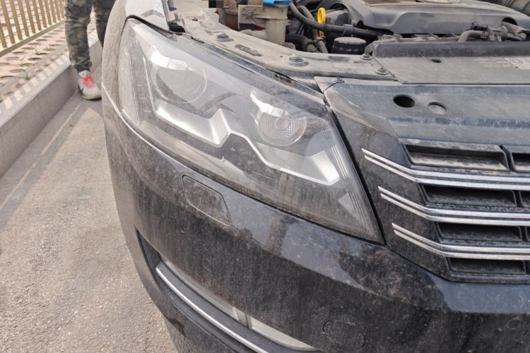 Used Volkswagen Passat 2014 1.8TSI DSG Prestige Edition Right Front Headlight