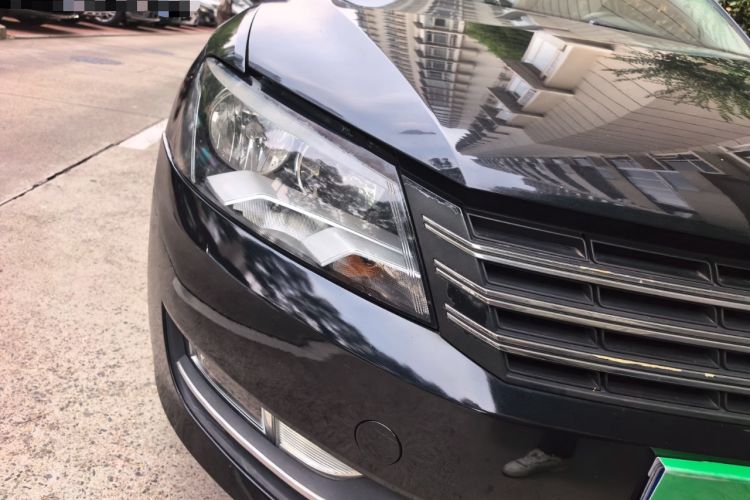 Used Volkswagen Passat 2014 1.8TSI DSG Prestige Edition Right Front Headlight
