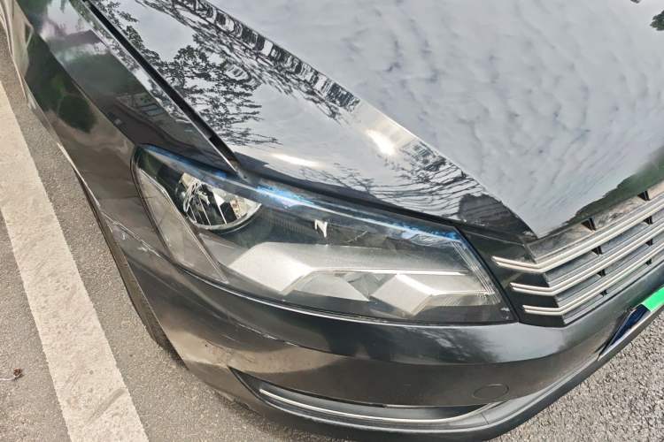Used Volkswagen Passat 2014 1.4TSI Manual Prestige Edition Right Front Headlight