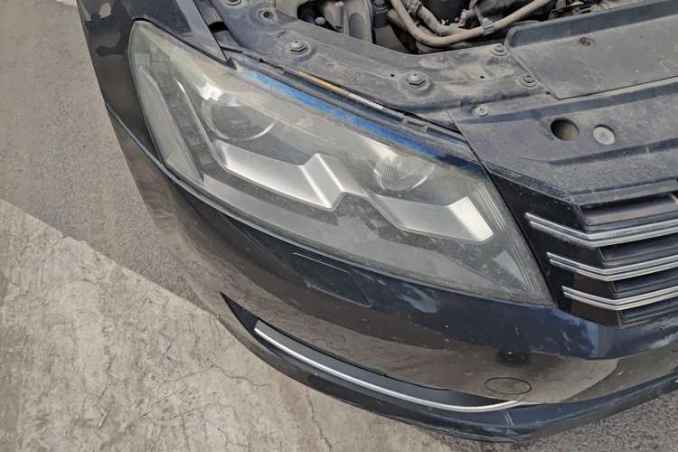 Used Volkswagen Passat 2014 1.8TSI DSG Prestige Edition Right Front Headlight