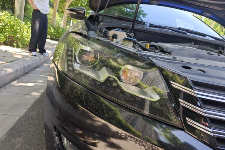Used Volkswagen Passat 2014 1.8TSI DSG Prestige Edition Right Front Headlight