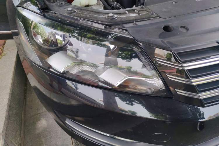 Used Volkswagen Passat 2014 1.8TSI DSG Luxury Edition Right Front Headlight