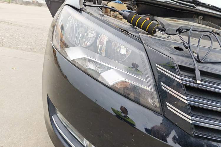 Used Volkswagen Passat 2014 1.8TSI DSG Prestige Edition Right Front Headlight