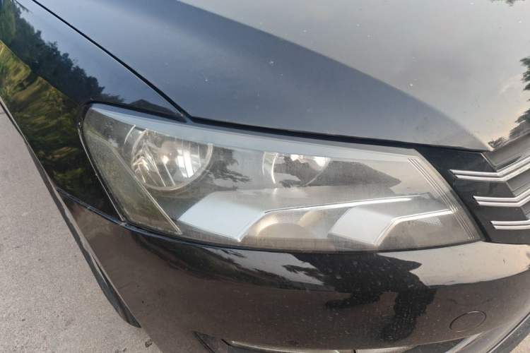 Used Volkswagen Passat 2014 1.8TSI DSG Prestige Edition Right Front Headlight