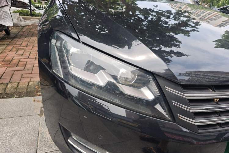 Used Volkswagen Passat 2014 1.8TSI DSG Prestige Edition Right Front Headlight