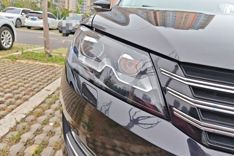 Used Volkswagen Passat 2014 1.8TSI DSG Prestige Edition Right Front Headlight