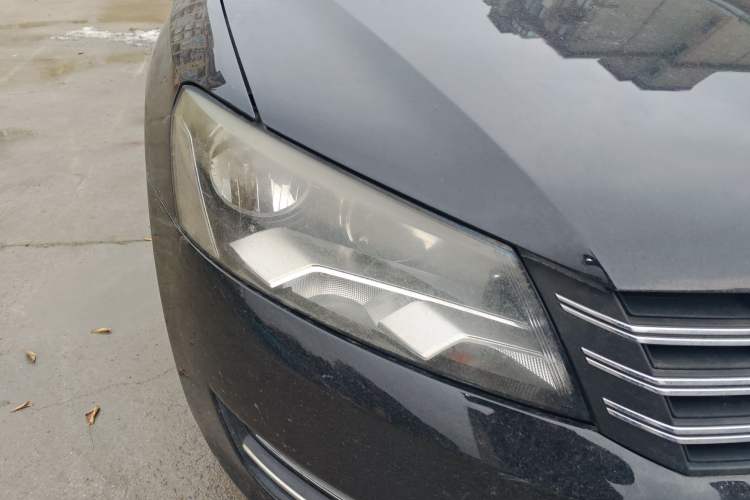 Used Volkswagen Passat 2014 1.8TSI DSG Prestige Edition Right Front Headlight