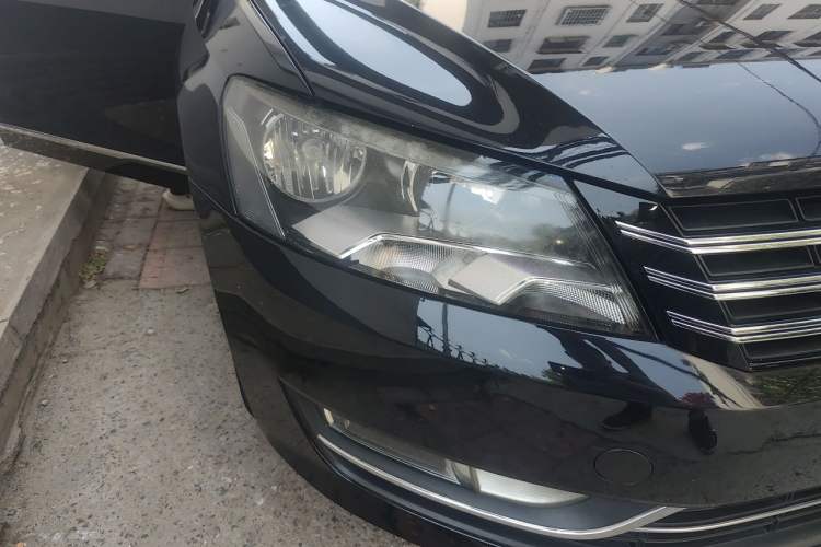 Used Volkswagen Passat 2014 1.8TSI DSG Prestige Edition Right Front Headlight