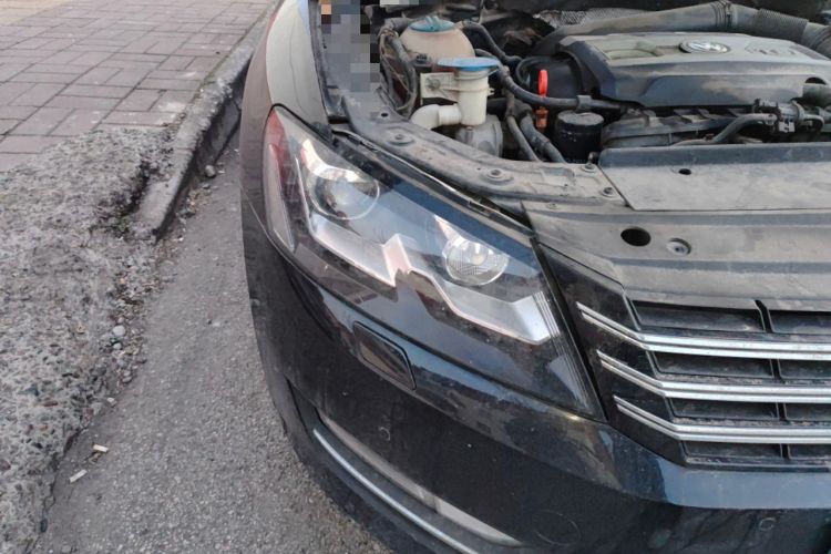 Used Volkswagen Passat 2014 1.8TSI DSG Prestige Navigation Edition Right Front Headlight