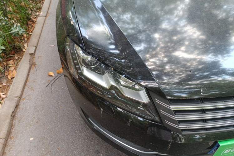 Used Volkswagen Passat 2014 1.8TSI DSG Prestige Edition Right Front Headlight