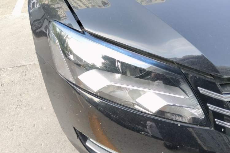 Used Volkswagen Passat 2014 1.8TSI DSG Prestige Edition Right Front Headlight