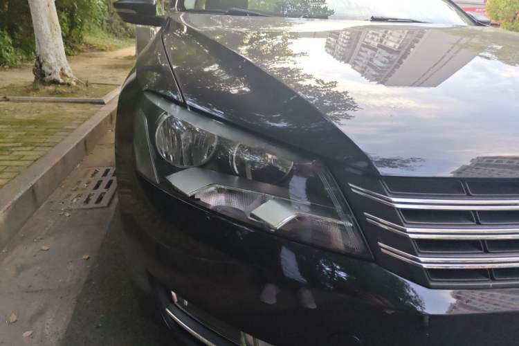 Used Volkswagen Passat 2014 1.8TSI DSG Prestige Edition Right Front Headlight