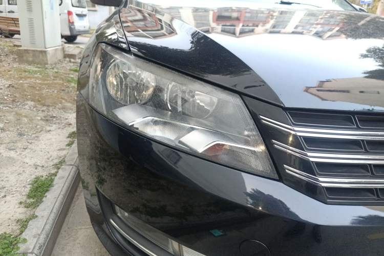 Used Volkswagen Passat 2014 1.8TSI DSG Prestige Edition Right Front Headlight