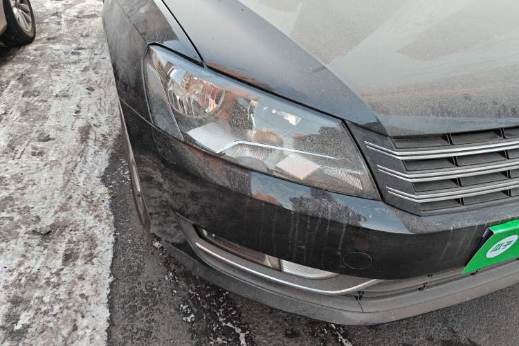 Used Volkswagen Passat 2014 1.8TSI DSG Prestige Navigation Edition Right Front Headlight