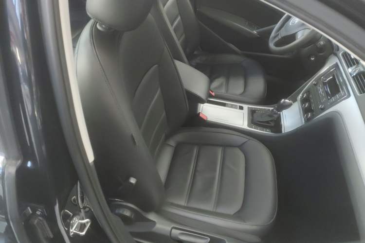 Used Volkswagen Passat 2014 1.8TSI DSG Prestige Edition Right Front Seat