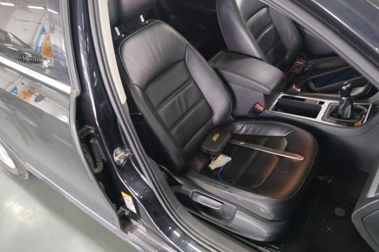 Used Volkswagen Passat 2014 1.4TSI Manual Prestige Edition Right Front Seat