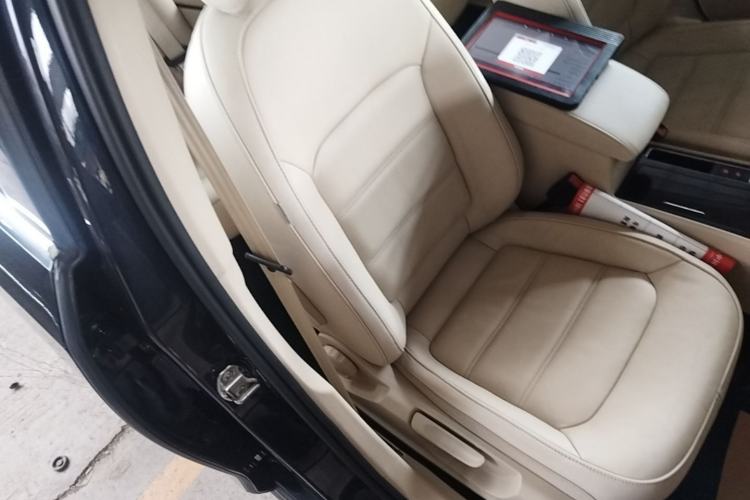 Used Volkswagen Passat 2014 1.8TSI DSG Prestige Edition Right Front Seat
