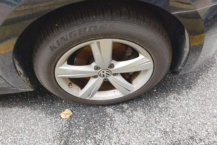 Used Volkswagen Passat 2014 1.8TSI DSG Prestige Edition Right Front Wheel Hub