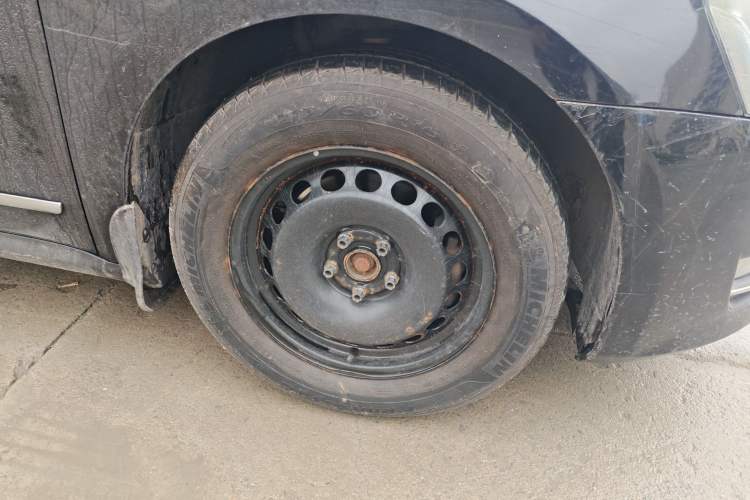 Used Volkswagen Passat 2014 1.8TSI DSG Prestige Edition Right Front Wheel Hub