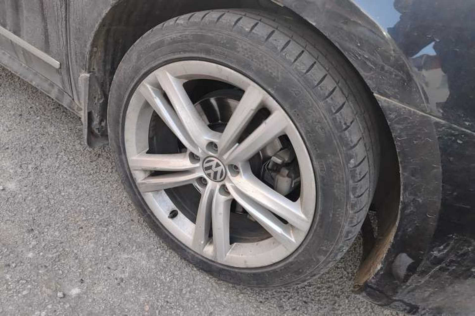 Used Volkswagen Passat 2014 1.8TSI DSG Prestige Navigation Edition Right Front Wheel Hub