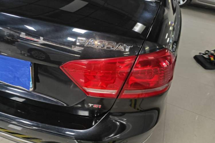 Used Volkswagen Passat 2014 1.8TSI DSG Prestige Edition Right Rear Taillight