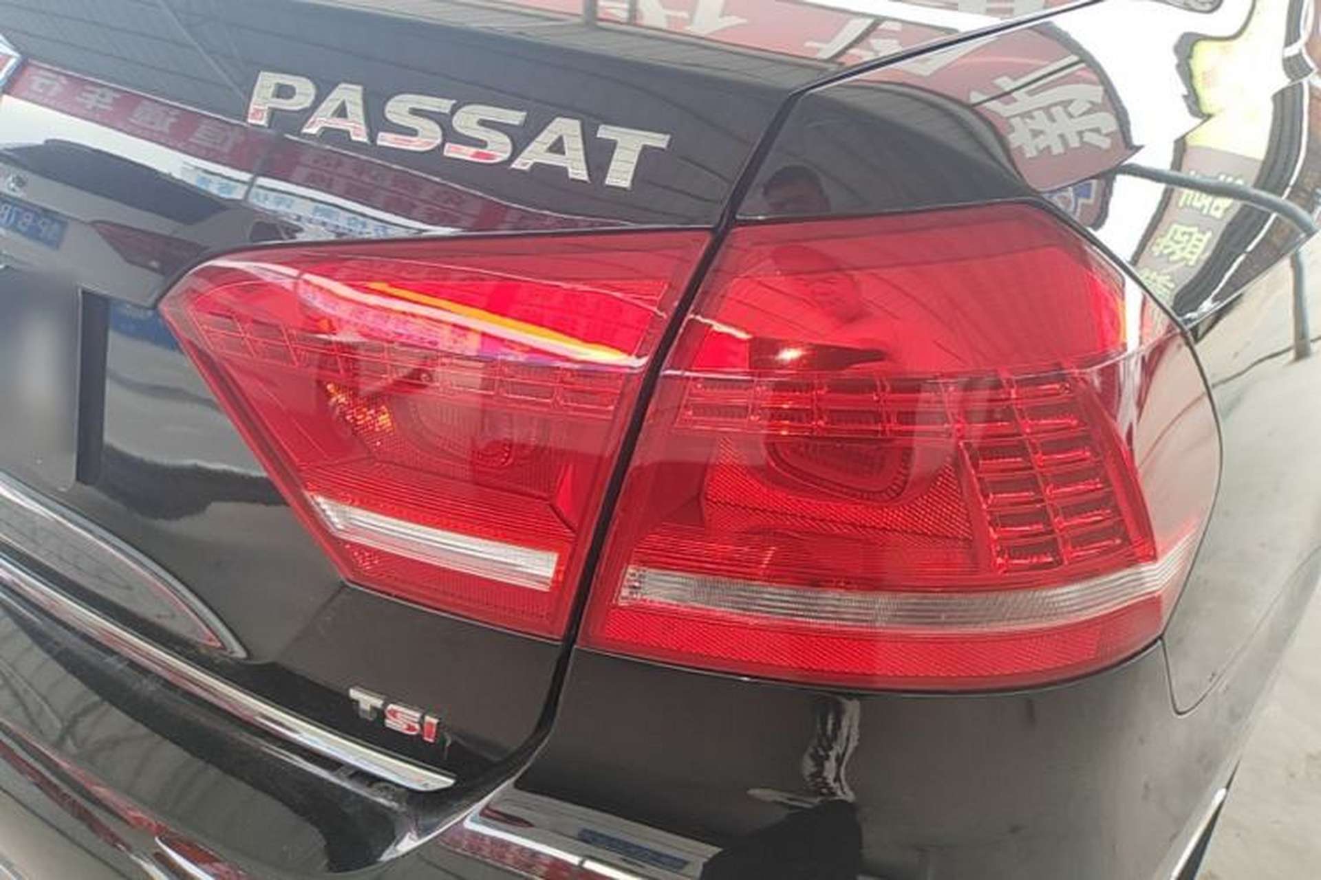 Used Volkswagen Passat 2014 1.8TSI DSG Prestige Edition Right Rear Taillight