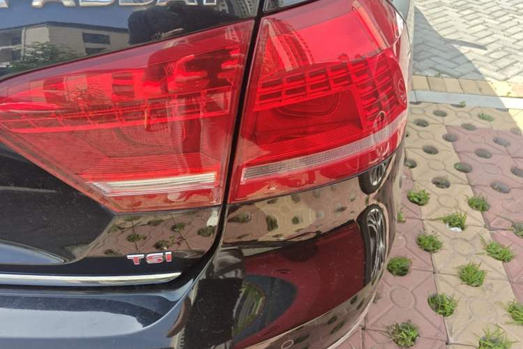 Used Volkswagen Passat 2014 2.0 TSI DSG Prestige Edition Right Rear Taillight
