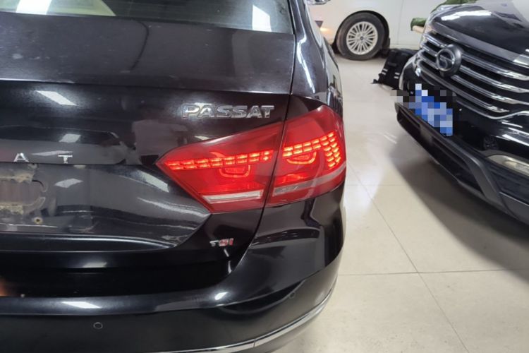 Used Volkswagen Passat 2014 1.8TSI DSG Prestige Edition Right Rear Taillight