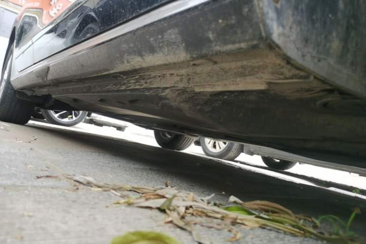 Used Volkswagen Passat 2014 1.8TSI DSG Prestige Edition Right Side Sill