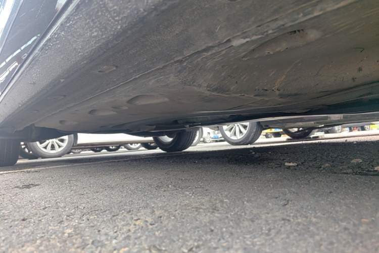 Used Volkswagen Passat 2014 1.8TSI DSG Prestige Edition Right Side Sill