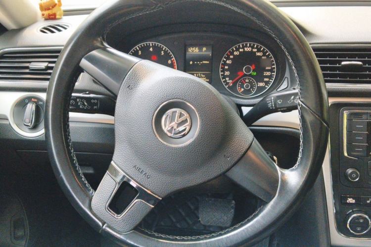 Used Volkswagen Passat 2014 1.8TSI DSG Prestige Edition Steering Wheel