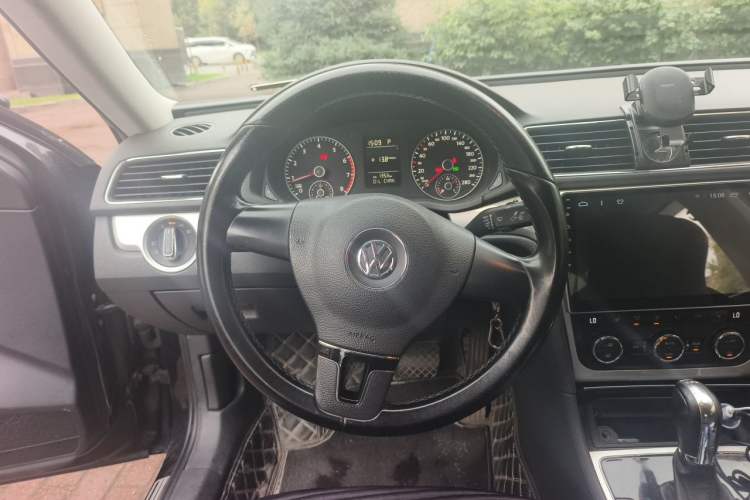 Used Volkswagen Passat 2014 1.8TSI DSG Prestige Edition Steering Wheel