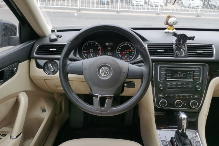 Used Volkswagen Passat 2014 1.8TSI DSG Prestige Edition Steering Wheel